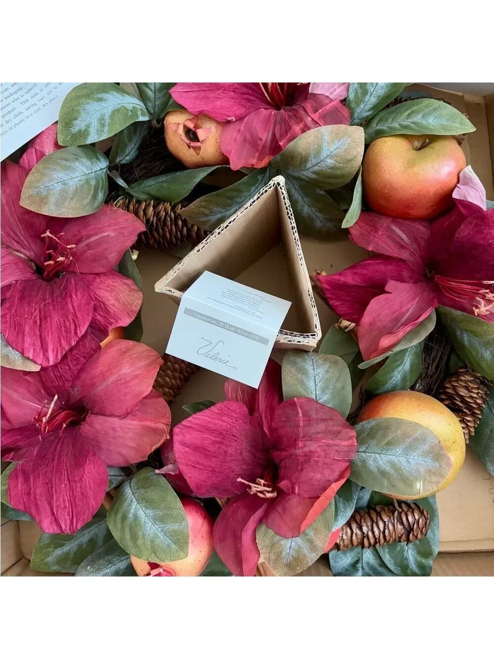 Valerie Parr Hill Holiday Wreath/New in Box/Elegant Faux Floral Home Décor